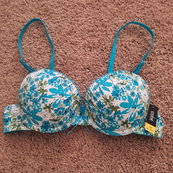 NWT Coobie 34 A Bra..  Padded Underwire, removable straps - Picture 1 of 4